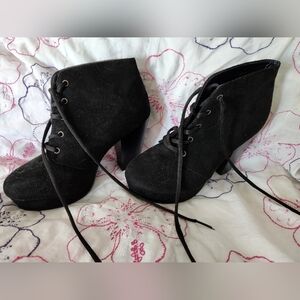 Cute heel boots